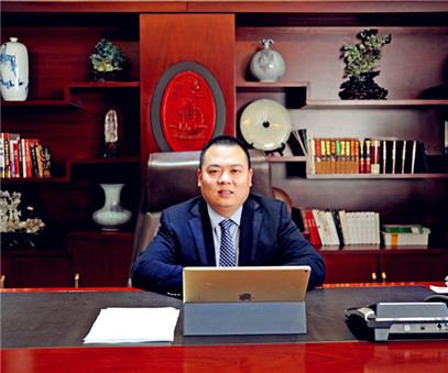 新時代，我們堅(jiān)定前行